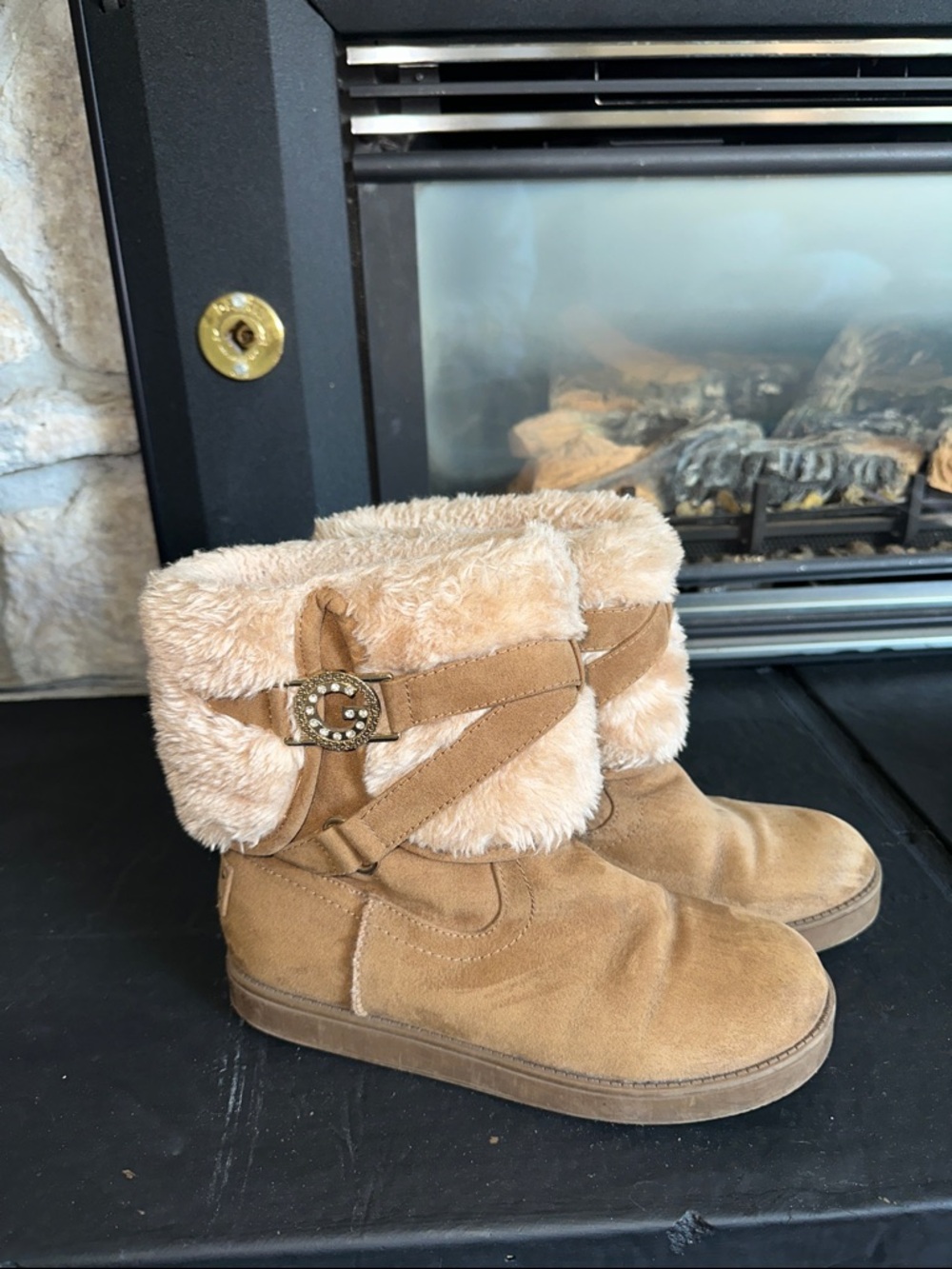 GBG/Guess Aussie Boots